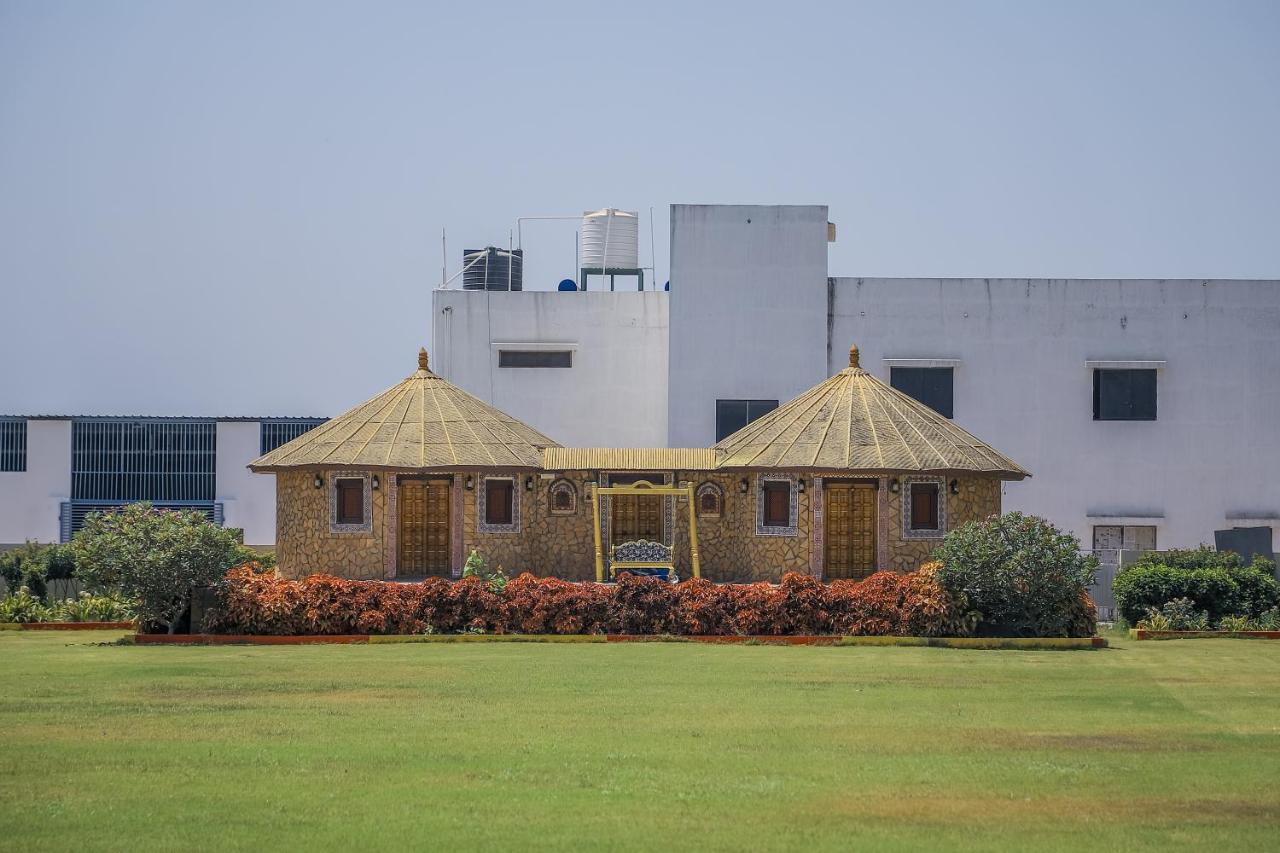Regenta Central Somnath, Bhalpara Exteriör bild
