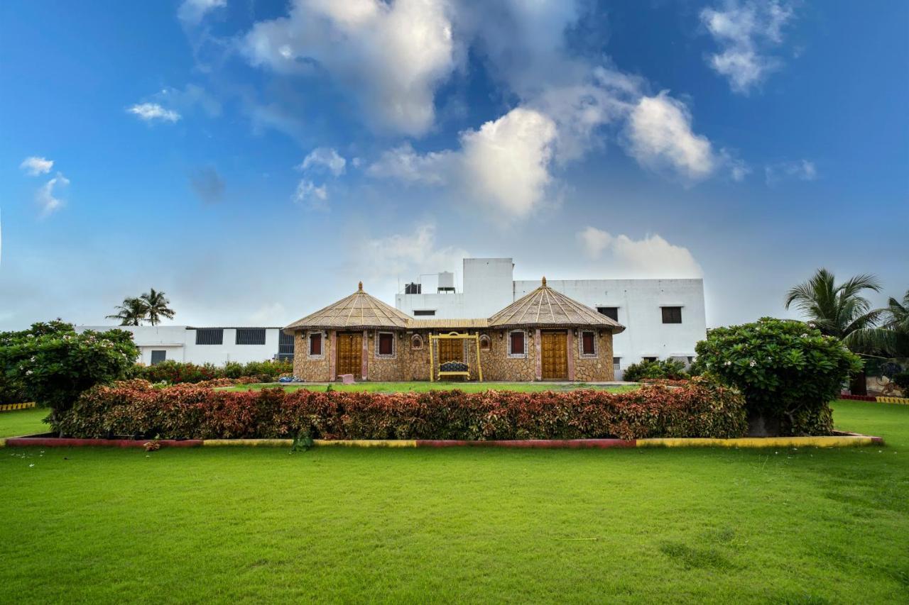 Regenta Central Somnath, Bhalpara Exteriör bild