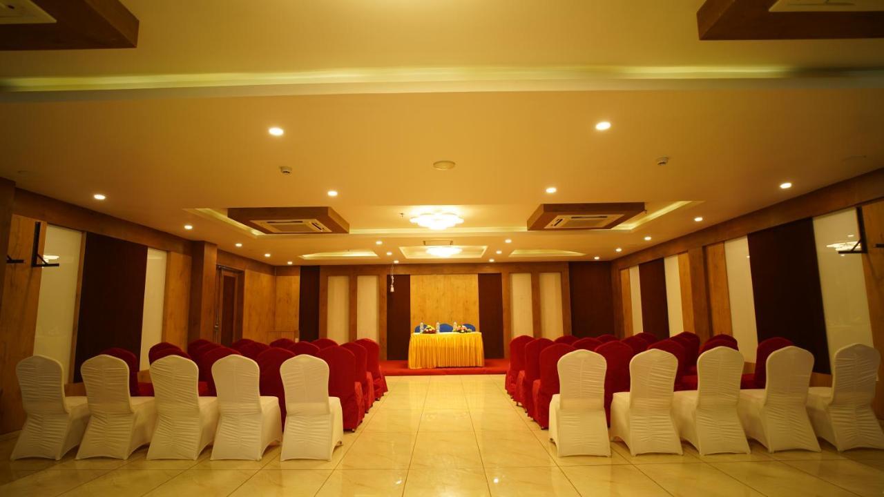 Regenta Central Somnath, Bhalpara Exteriör bild